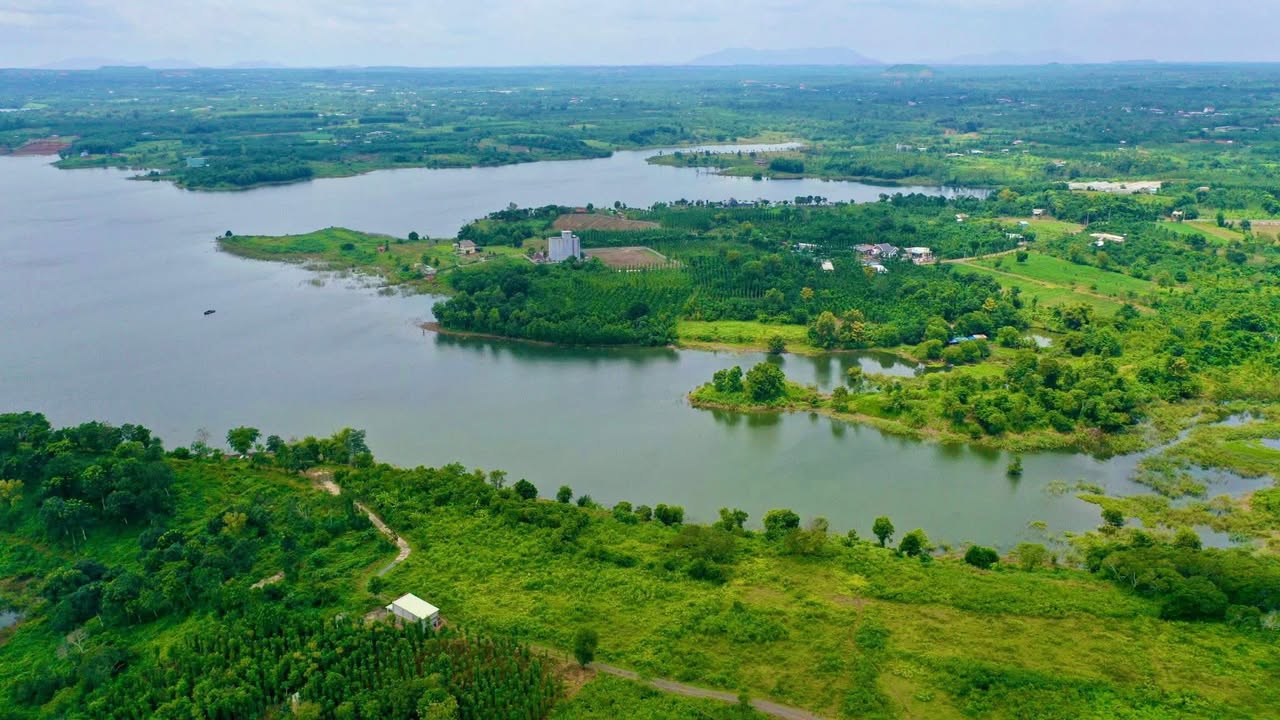 Đất giáp hồ Cẩm Mỹ 1500m² chỉ 1.8 tỷ - Cơ hội đầu tư sinh lời hiếm có!