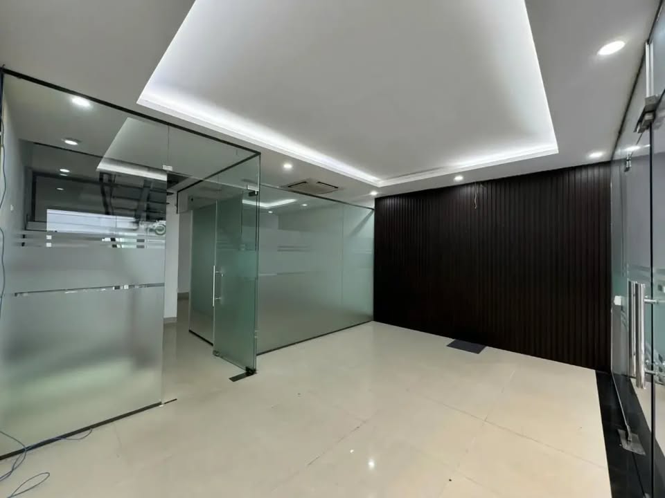 Nhà cho thuê tại Nguyễn Chánh, Cầu Giấy 75m² giá 60 triệu - Vị trí đắc địa, phù hợp văn phòng!