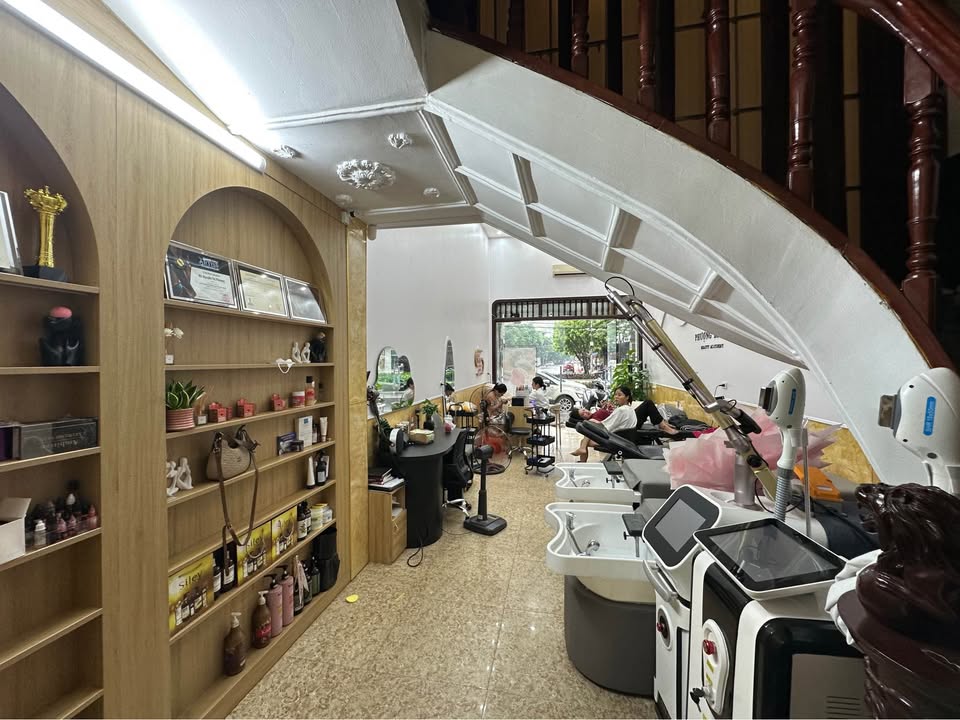 Nhà mặt tiền đường Nguyễn Công Trứ, Ninh Bình 49.5m² giá 6 tỷ - Đầu tư sinh lời ngay!