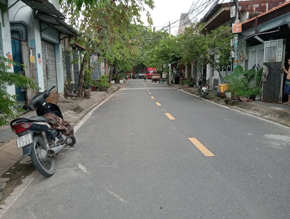 Nhà mặt tiền Bà Điểm, Hóc Môn 108m² giá 6 tỷ - Tiềm năng kinh doanh sinh lời cao!