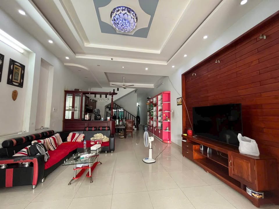 Nhà cho thuê Mỹ Phước 2, Bến Cát, Bình Dương - 3 phòng ngủ, nội thất đầy đủ chỉ 8 triệu/tháng!