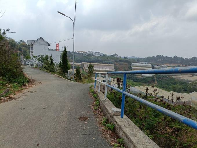 Bán lô đất 200m² Măng Lin, Đà Lạt - 4.6 tỷ, 2 mặt tiền tuyệt đẹp!