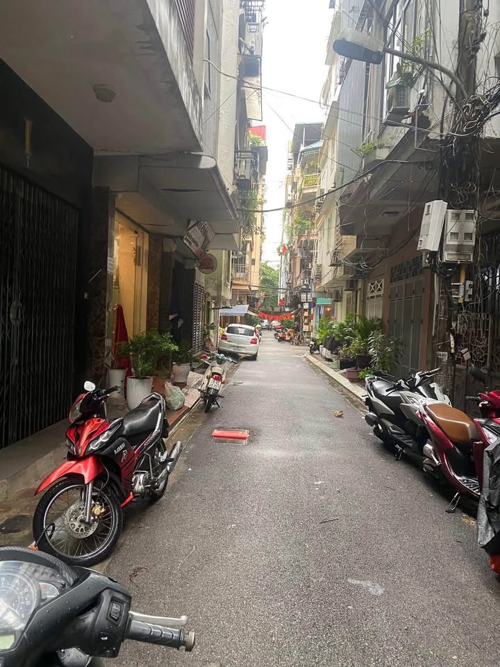 Nhà phố Nguyễn Chí Thanh 36m² giá 16 tỷ - Sổ đỏ chính chủ, giao dịch ngay!