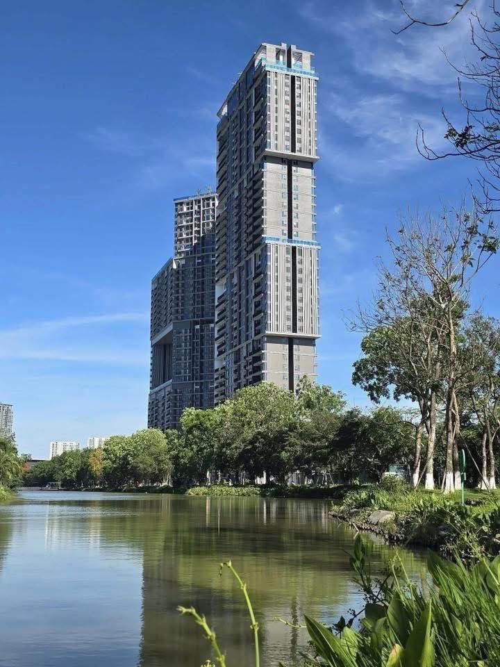 Căn hộ SkyForest Phụng Công 30.5m² giá 2.5 tỷ - View sông Hồng tuyệt đẹp!