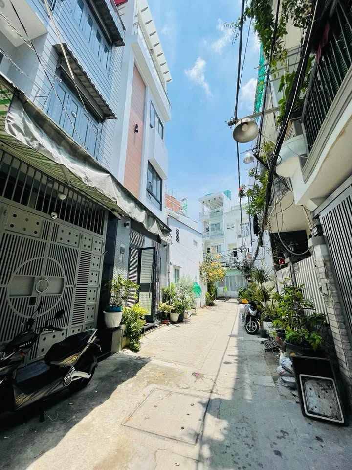 Nhà phố Tân Quy Quận 7 50m² giá 7.5 tỷ - Ô tô đỗ cửa, nở hậu