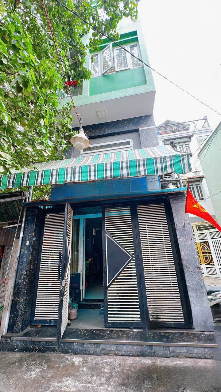 Nhà 5 Tầng Quận 4 - 26m² Giá 3.9 Tỷ - Sẵn Sàng Vào Ở Ngay!