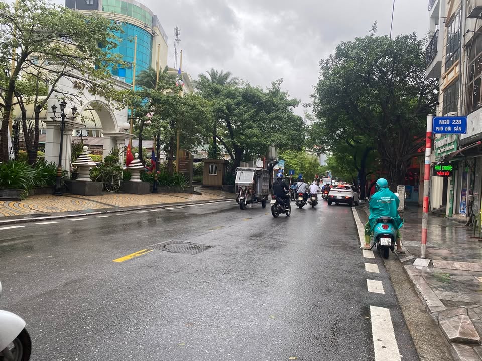 Nhà 3 tầng Đội Cấn, Ba Đình 59m² giá 8 tỷ - Vị trí đắc địa, sẵn sàng giao dịch!