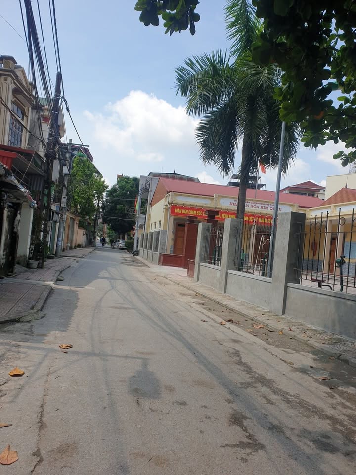 Nhà góc Việt Hưng 42m² giá 6.3 tỷ - Ô tô đỗ cửa, thiết kế hiện đại!