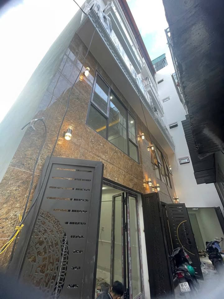 Nhà 4 tầng Trâu Quỳ, Gia Lâm 32m² giá 5 tỷ - Sổ đỏ chính chủ, không quy hoạch!