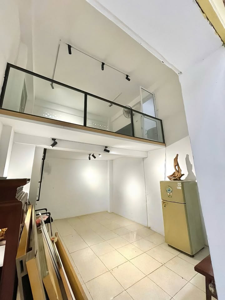 Nhà riêng cho thuê tại ngõ Xưởng Phim Thụy Khê 60m² - Phù hợp ở kết hợp kinh doanh!