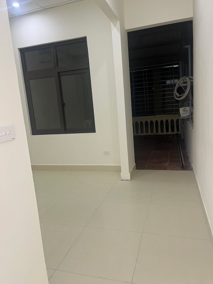 Nhà cho thuê ngõ 61 Phùng Chí Kiên, Cầu Giấy 45m² giá 20 triệu - Nhà mới tinh, oto đỗ cửa!