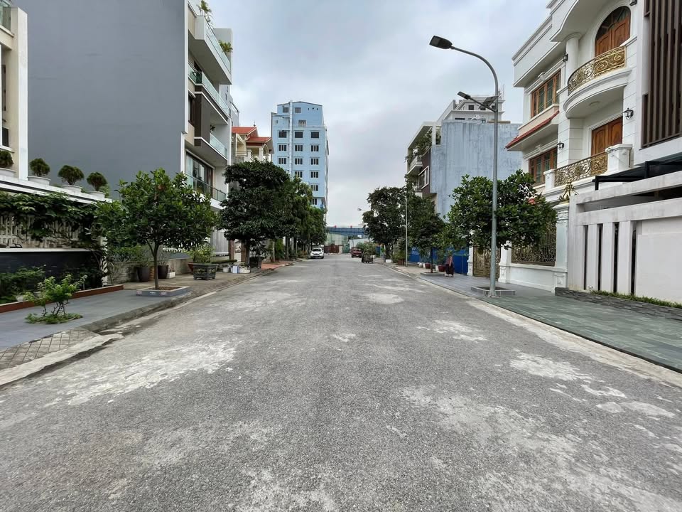 Đất mặt đường Lê Hồng Phong 126m² giá 13.23 tỷ - Đầu tư sinh lời ngay!