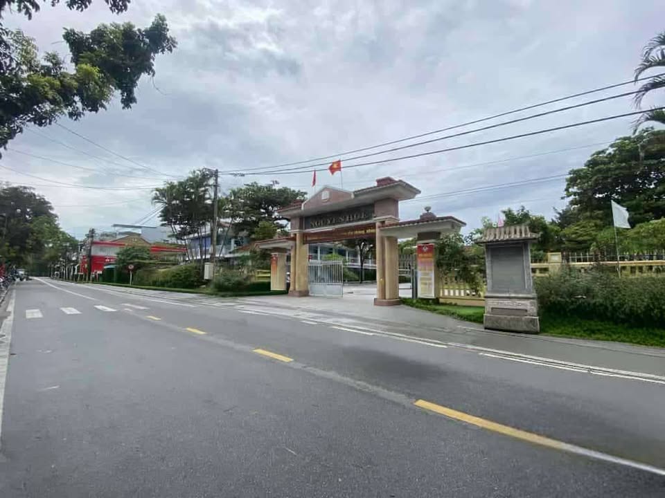 Nhà 3 tầng 2 mặt tiền Đinh Tiên Hoàng, Thuận Lộc, Huế 136m² - Đầu tư sinh lời ngay!