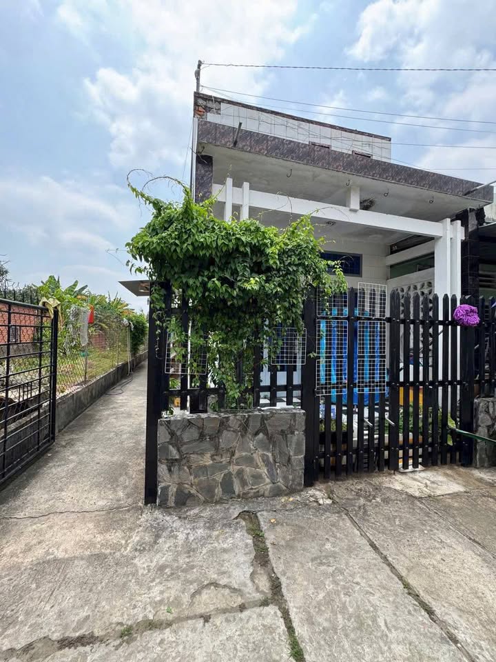 Nhà phố Tam Hiệp, Biên Hòa 144m² giá 2.3 tỷ - Bán gấp chính chủ!