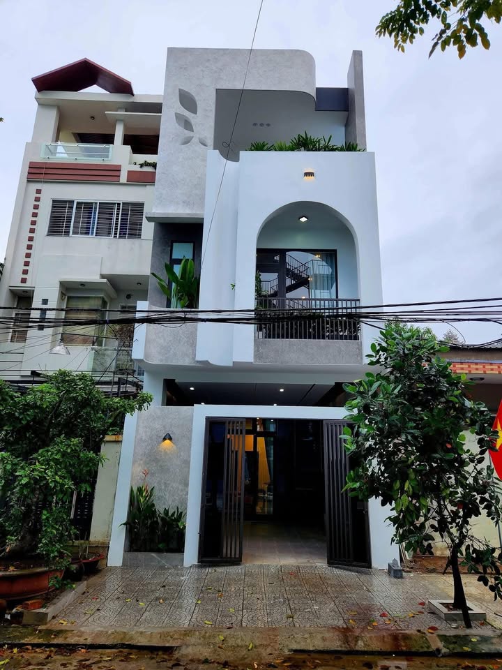 Nhà hẻm ô tô Tô Hiệu, Tân Phú 80m² giá 2.35 tỷ - Sổ hồng chính chủ, bao công chứng!