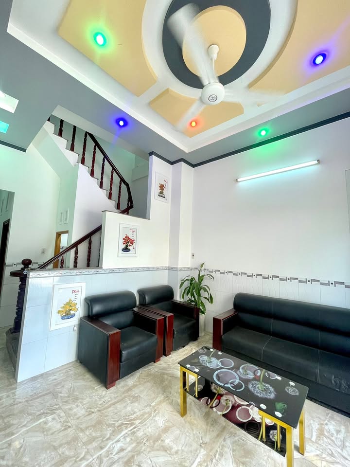 Nhà 1 trệt 1 lầu tại đường Phạm Thế Hiển, Cần Thơ 46m² giá 3.4 tỷ - Khu vực dân trí cao, đầy đủ tiện ích!