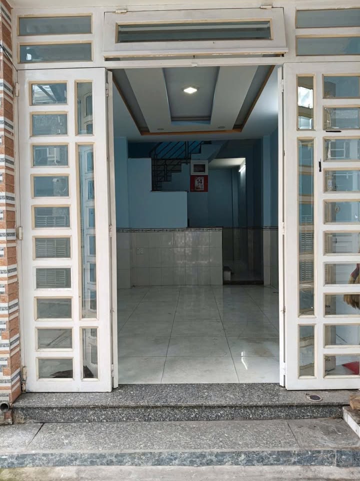 Nhà cho thuê hẻm xe hơi Tân Chánh Hiệp 36, Quận 12 - Giá 6 triệu/tháng