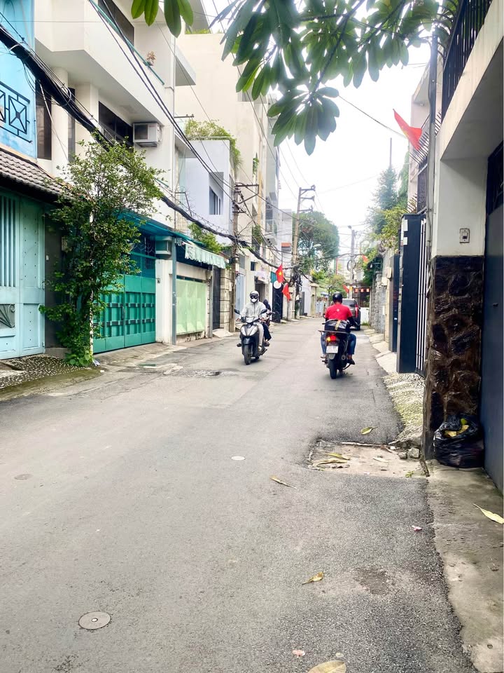 Nhà riêng Phú Nhuận 100m² giá 10 tỷ - Đầu tư sinh lời tuyệt vời!