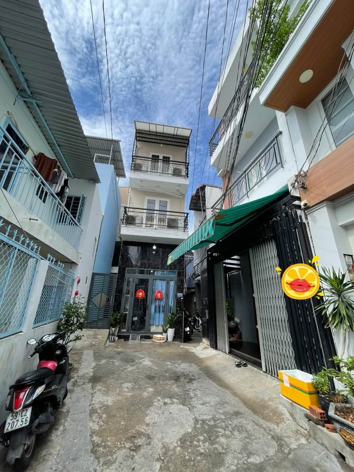 Nhà phố Nguyễn Thị Thập quận 7, 55m² giá 5.9 tỷ - Khu an ninh, giao thông thuận lợi!