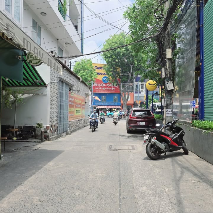 Nhà mặt tiền đường 3/2, quận 10, 31m² giá 6.8 tỷ - Đầu tư sinh lời ngay!