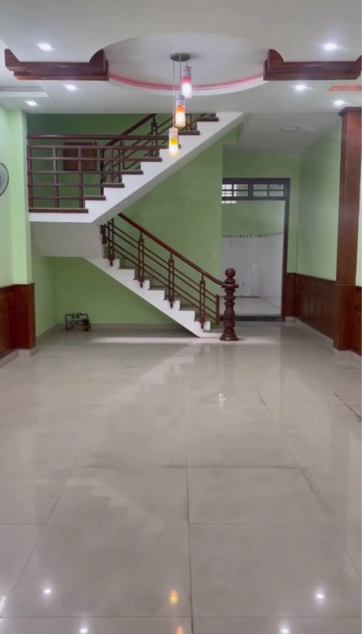 Nhà 3 tầng mặt tiền Đường Điện Biên Phủ, Thanh Khê, 100m² - Vị trí đắc địa ngay Tượng Đài Mẹ Nhu!