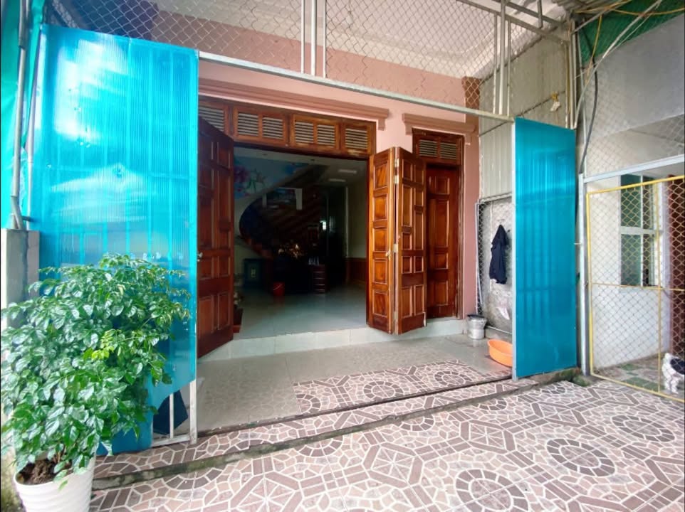 Nhà 2 tầng tại Tân Giang, TP Hà Tĩnh 76m² giá chỉ 1.4 tỷ - Cơ hội đầu tư tuyệt vời!