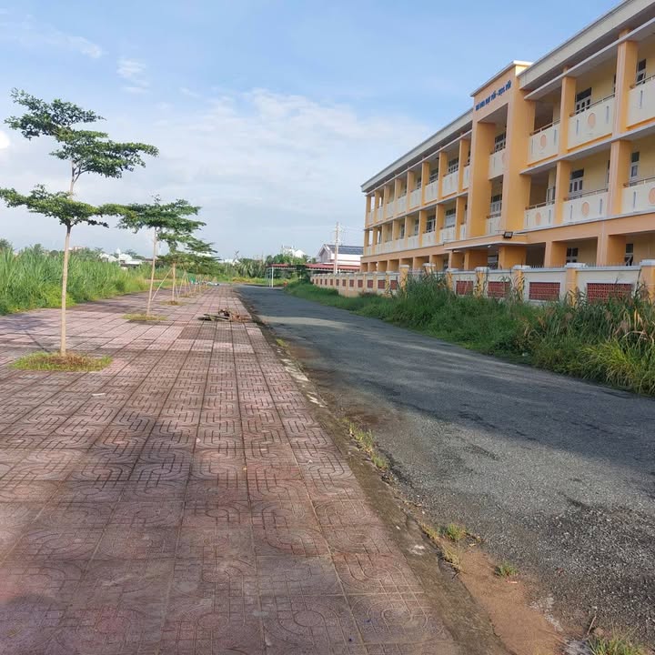 Đất nền Thạnh Phú 107m² giá 900 triệu - Cơ hội đầu tư hấp dẫn!