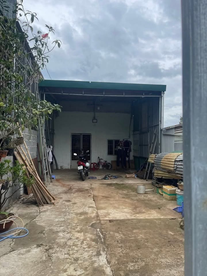 Nhà cấp 4 đường Chùa Hoa Nghiêm, Bảo Lộc 140m² giá 1.4 tỷ - Sân đậu ô tô thoải mái!