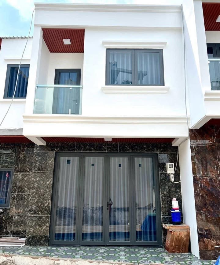 Nhà phố Đường số 8, Phú Thuận, Q7 - Diện tích 80m², giá 2.45 tỷ - Sẵn sàng vào ở!