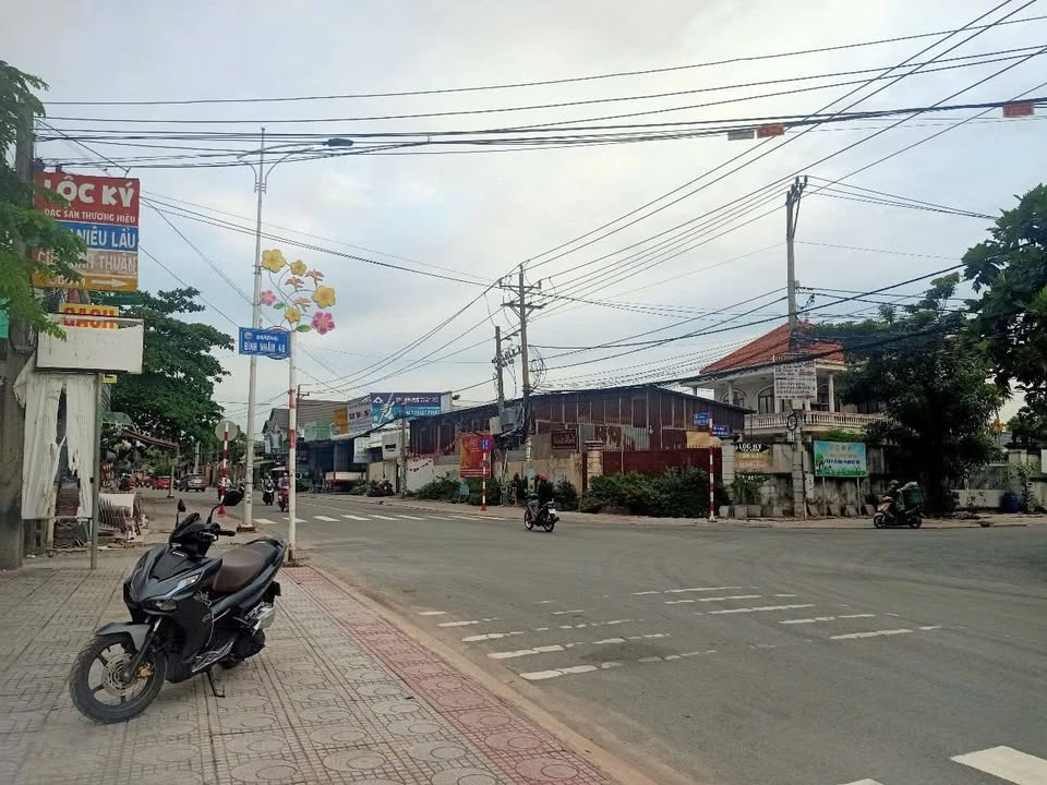 Bán đất mặt tiền Bình Nhâm 48, 108m² giá 2.5 tỷ - Gần UBND phường!