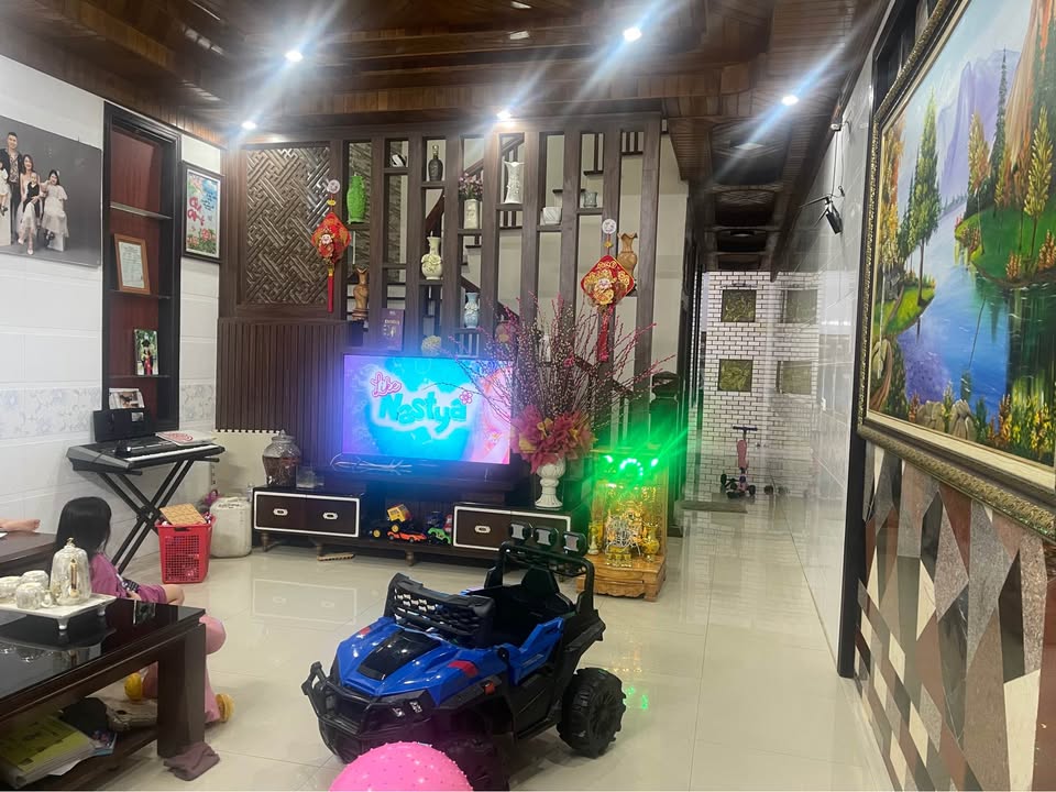 Nhà 2,5 tầng kiên cố tại TDP 4, Thành Sen, Hà Tĩnh - Giá chỉ 4.5 tỷ!