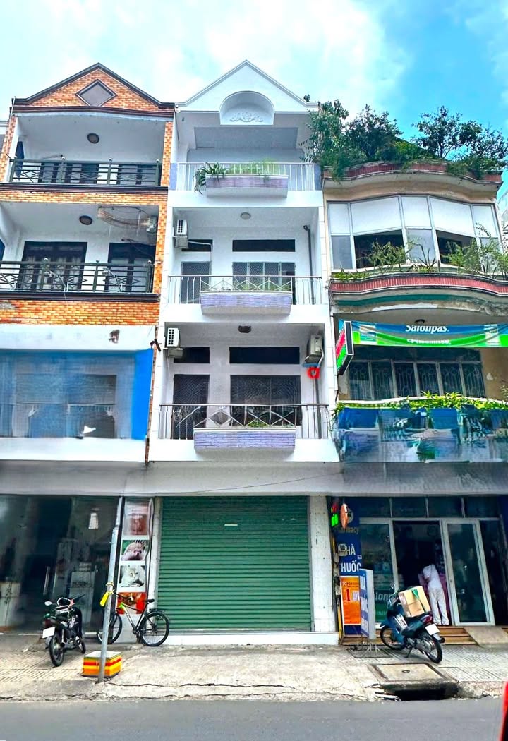 Nhà mặt tiền K300, Tân Bình 58m² - Vị trí kinh doanh sầm uất, cho thuê ngay!