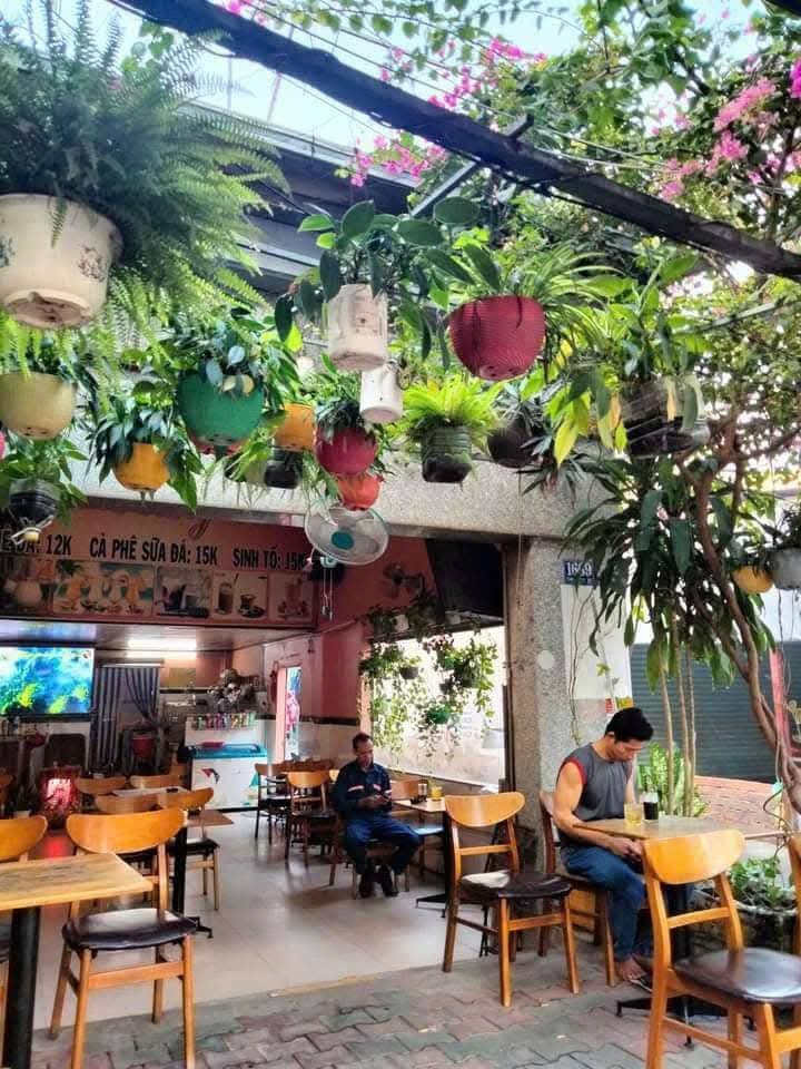 Quán cafe mặt tiền Tỉnh Lộ 10, Bình Tân 100m² - Sang nhượng kinh doanh ngay!