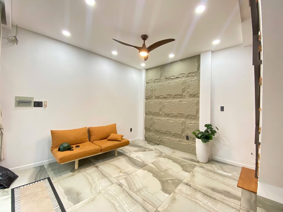 Nhà cho thuê hẻm 128 Lê Văn Duyệt, Bình Thạnh 21m² - Giá chỉ 15 triệu/tháng!