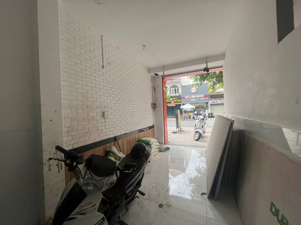 Mặt bằng kinh doanh cho thuê Tân Sơn Nhì, Quận Tân Phú 8 triệu/tháng - Sẵn sàng vào hoạt động!