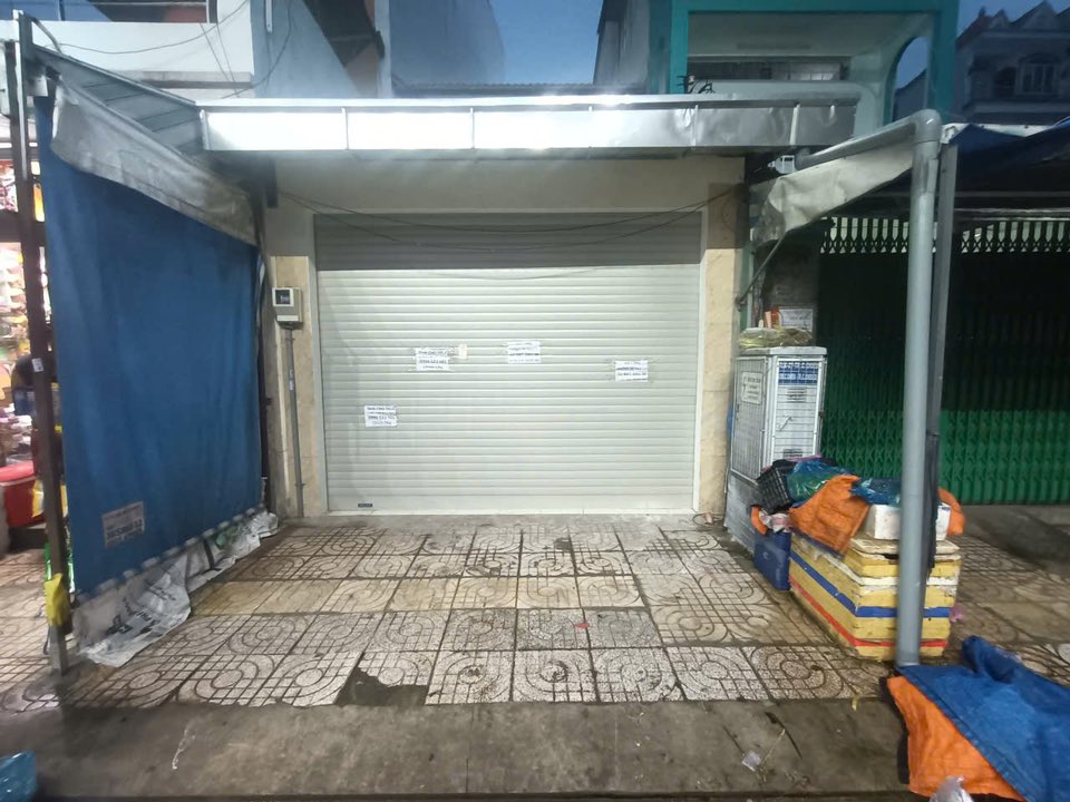 Cho thuê nhà mặt tiền 27 Trần Chánh Chiếu, Quận 5 - Khu kinh doanh sầm uất, giá 30 triệu/tháng!