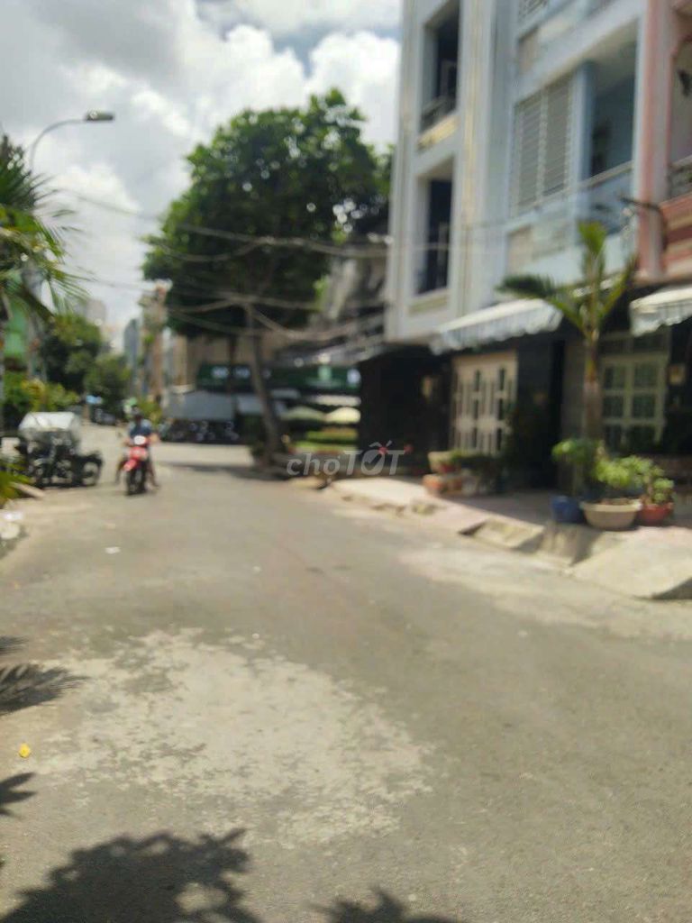 Nhà mặt tiền khu Bình Phú 1, 100m² giá 12.5 tỷ - Kinh doanh thuận lợi!