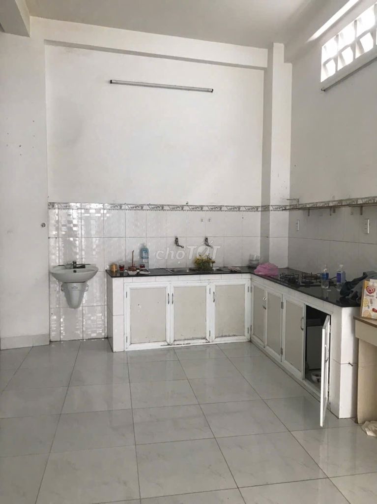 Nhà riêng Văn Thân, Quận 6, 54.7m² giá 4.4 tỷ - Kiên cố, gần chợ, trường học!