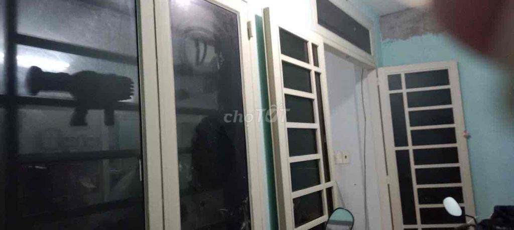 Nhà hẻm Trần Quang Cơ, Hóc Môn 27.2m² giá 1.6 tỷ - Khu vực buôn bán sầm uất!