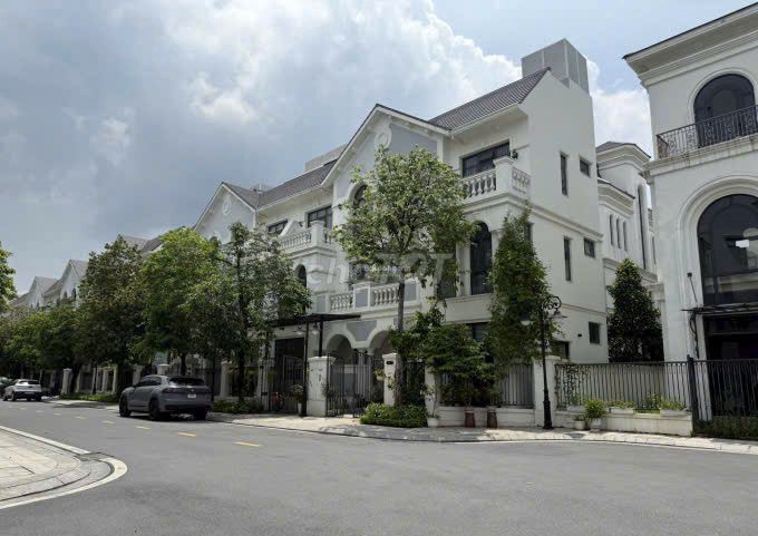 Biệt thự liền kề 3 mặt thoáng Vinhomes Ocean Park 1 112m² giá 23.6 tỷ - Sổ đỏ trao tay!