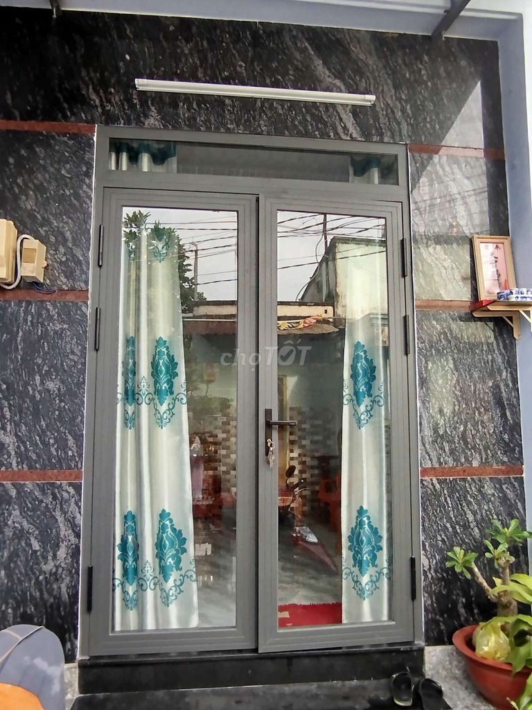 Nhà mới sửa chữa Hóc Môn 33.6m² giá 1.05 tỷ - Nội thất đẹp, an ninh tốt!