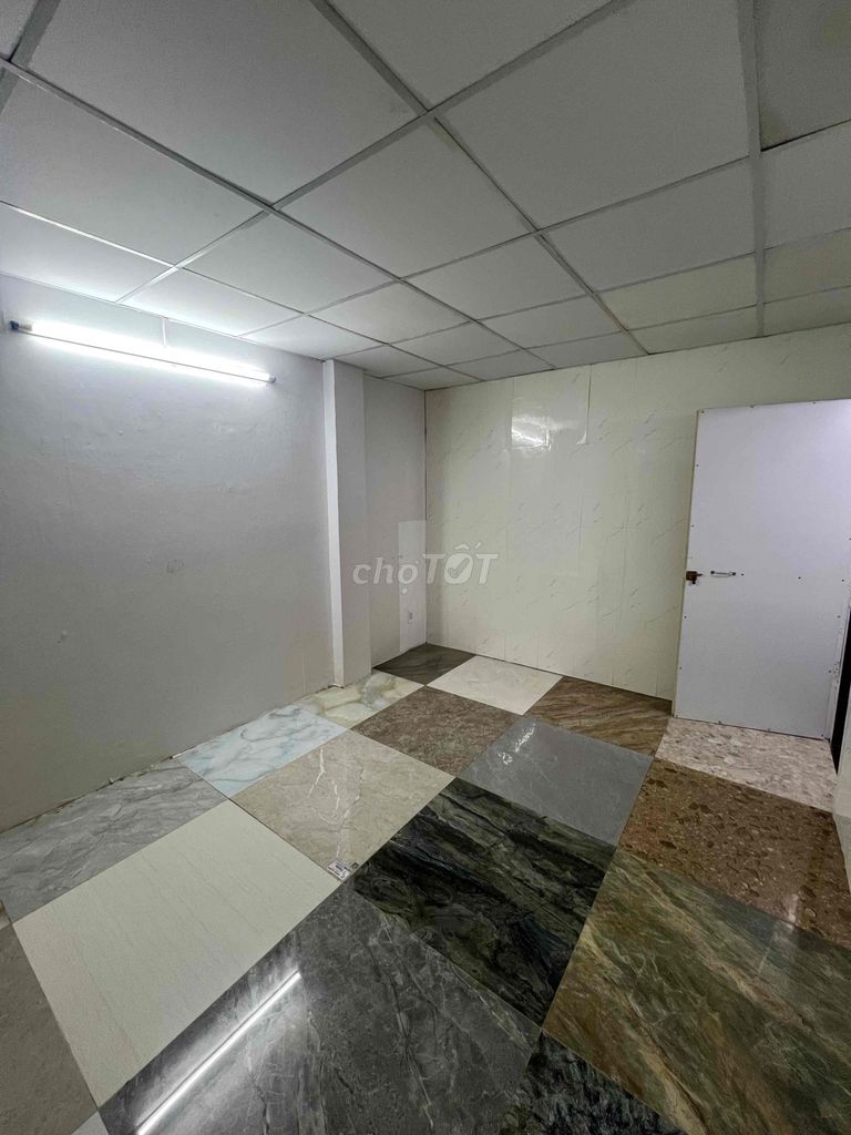 Phòng trọ Bùi Đình Túy, Bình Thạnh 18m² chỉ 3.5 triệu - Mặt tiền đường thuận tiện!