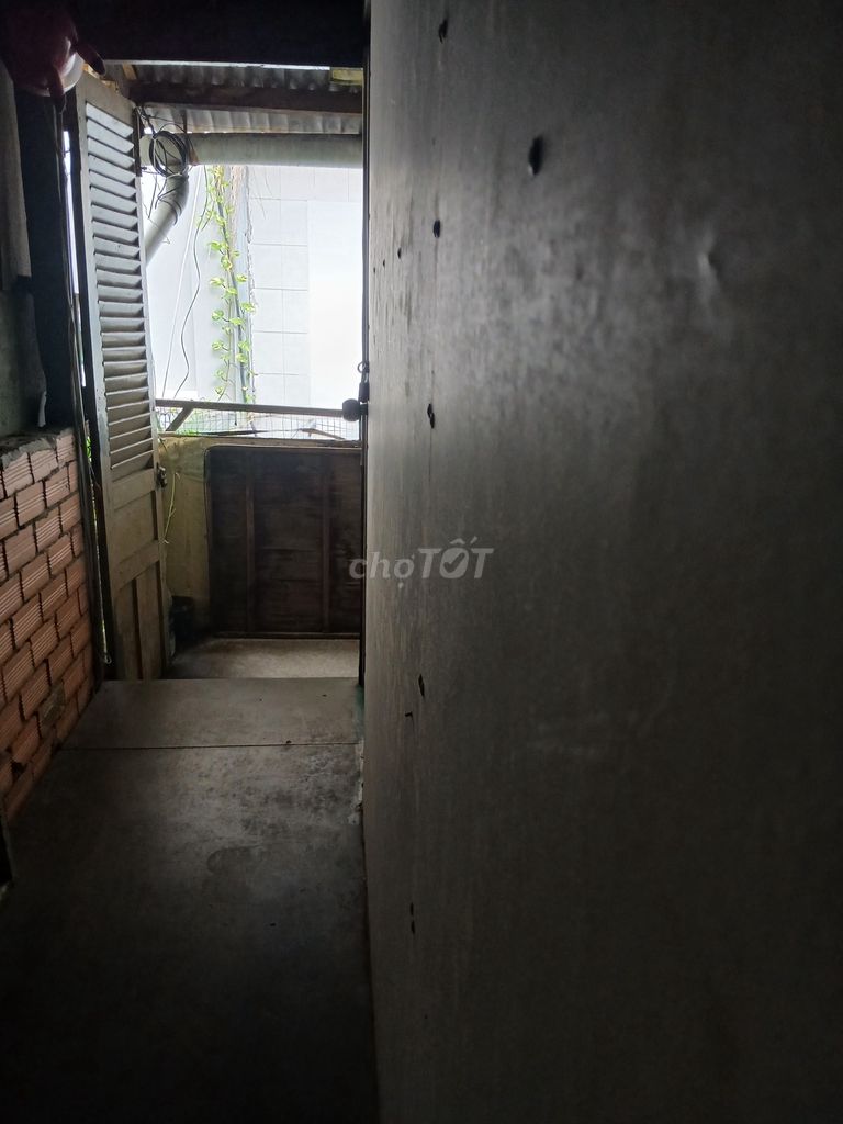 Phòng trọ Q1 17m² giá 1.7 triệu - Giờ giấc tự do, an ninh tốt!