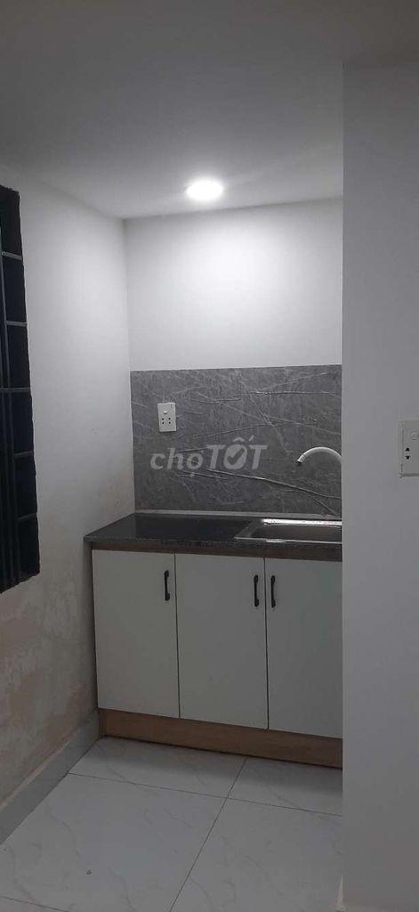 Phòng trọ có gác suốt tại Thủ Đức 20m² giá 3.7 triệu - Mới xây, tiện nghi đầy đủ!