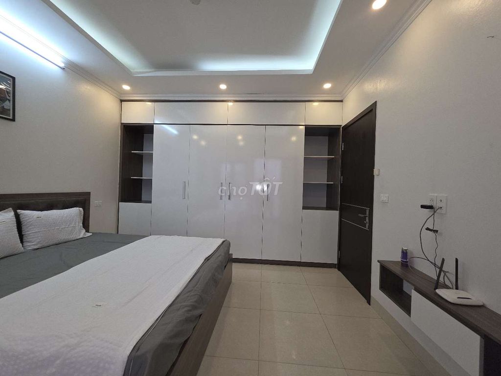 Căn hộ cho thuê 1 phòng ngủ tại Lạc Long Quân, Tây Hồ 60m² - Giá chỉ 6.3 triệu