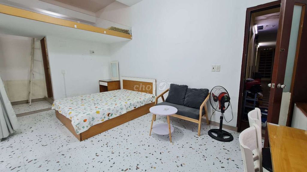 Căn hộ dịch vụ 662 Điện Biên Phủ 40m² giá chỉ 7,5 triệu - Thoáng mát, đầy đủ nội thất!