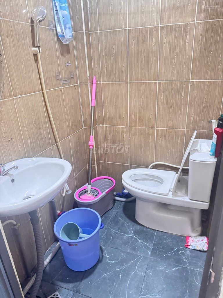 Nhà mặt tiền nguyên căn Nguyễn Xí 32m² giá 8 triệu - Tiện kinh doanh tuyệt vời!