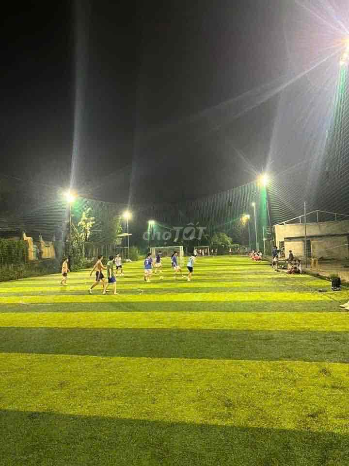 Cho thuê sân bóng và khuôn viên 3000m² tại Nhà Bè - Giá chỉ 10 triệu