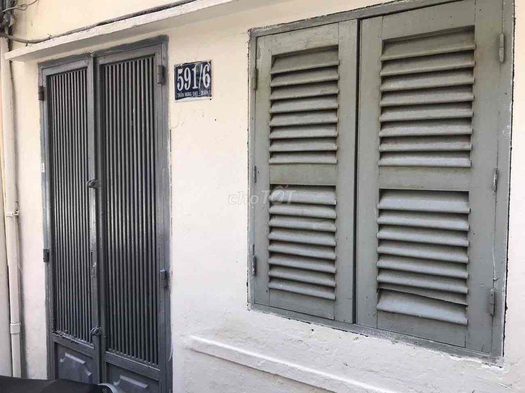 Phòng trọ giá rẻ tại Quận 1 chỉ 1,5 triệu - Tiện ích đầy đủ