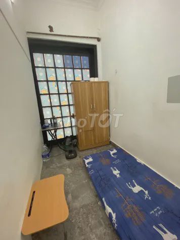 Phòng trọ đơn Nguyên Hồng 10m² giá chỉ 1.8 triệu - Gần các trường ĐH lớn!